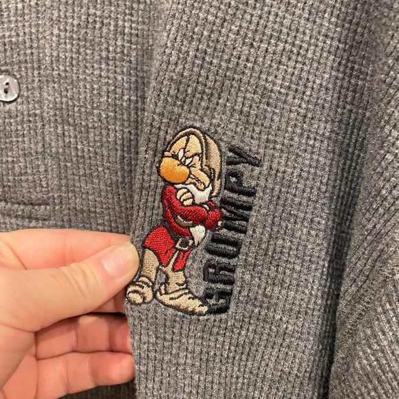 Disney Vintage Grumpy Snow White Henley Size Large EUC - Picture 2 of 4